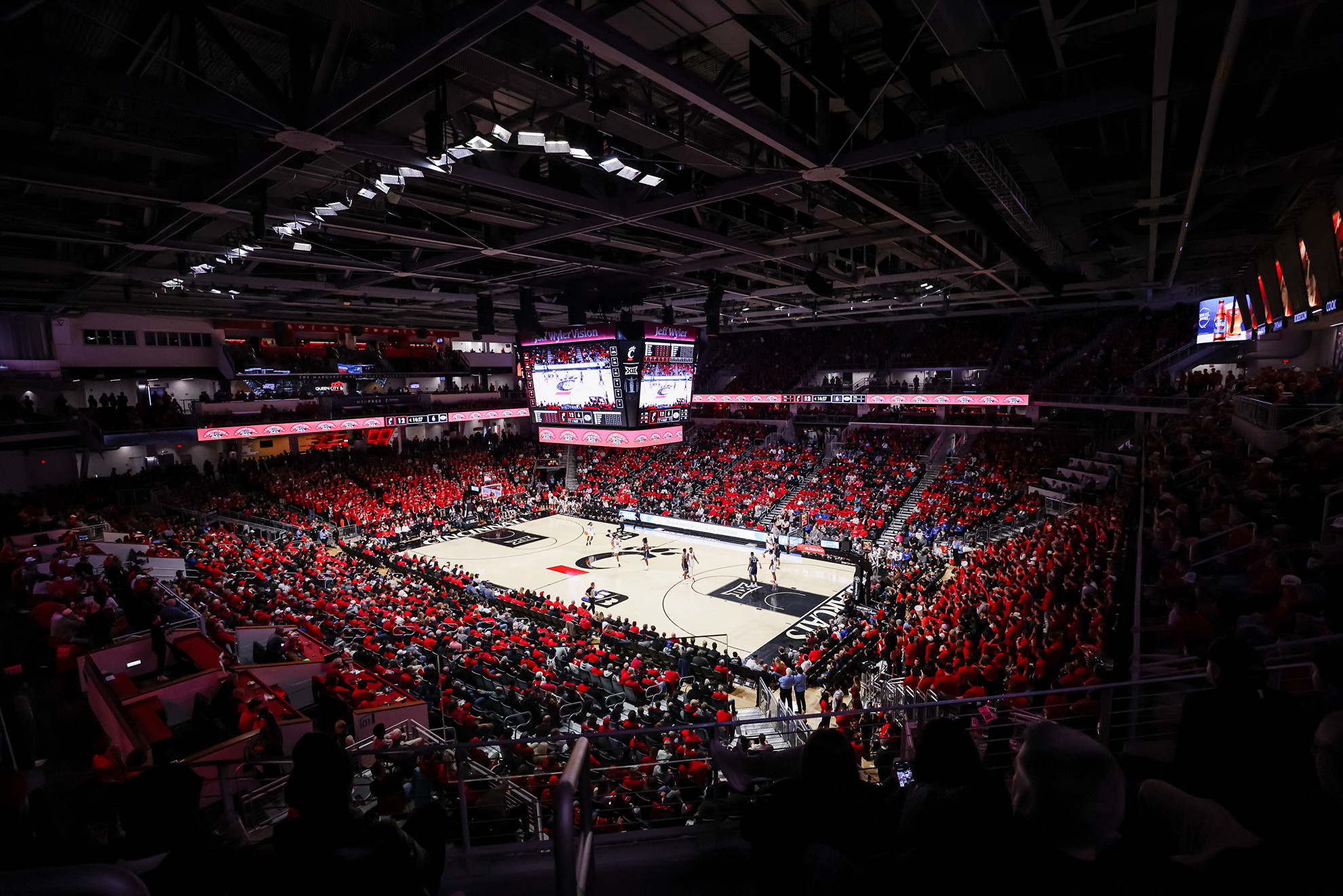 Cincinnati Men's Basketball news