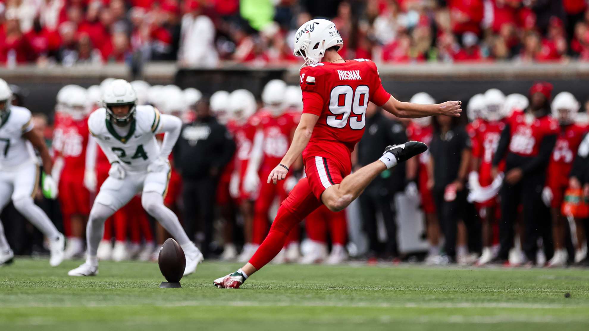 No. 17/16 Cincinnati Takes Seven-Game Winning Streak Out West to No. 24 Utah