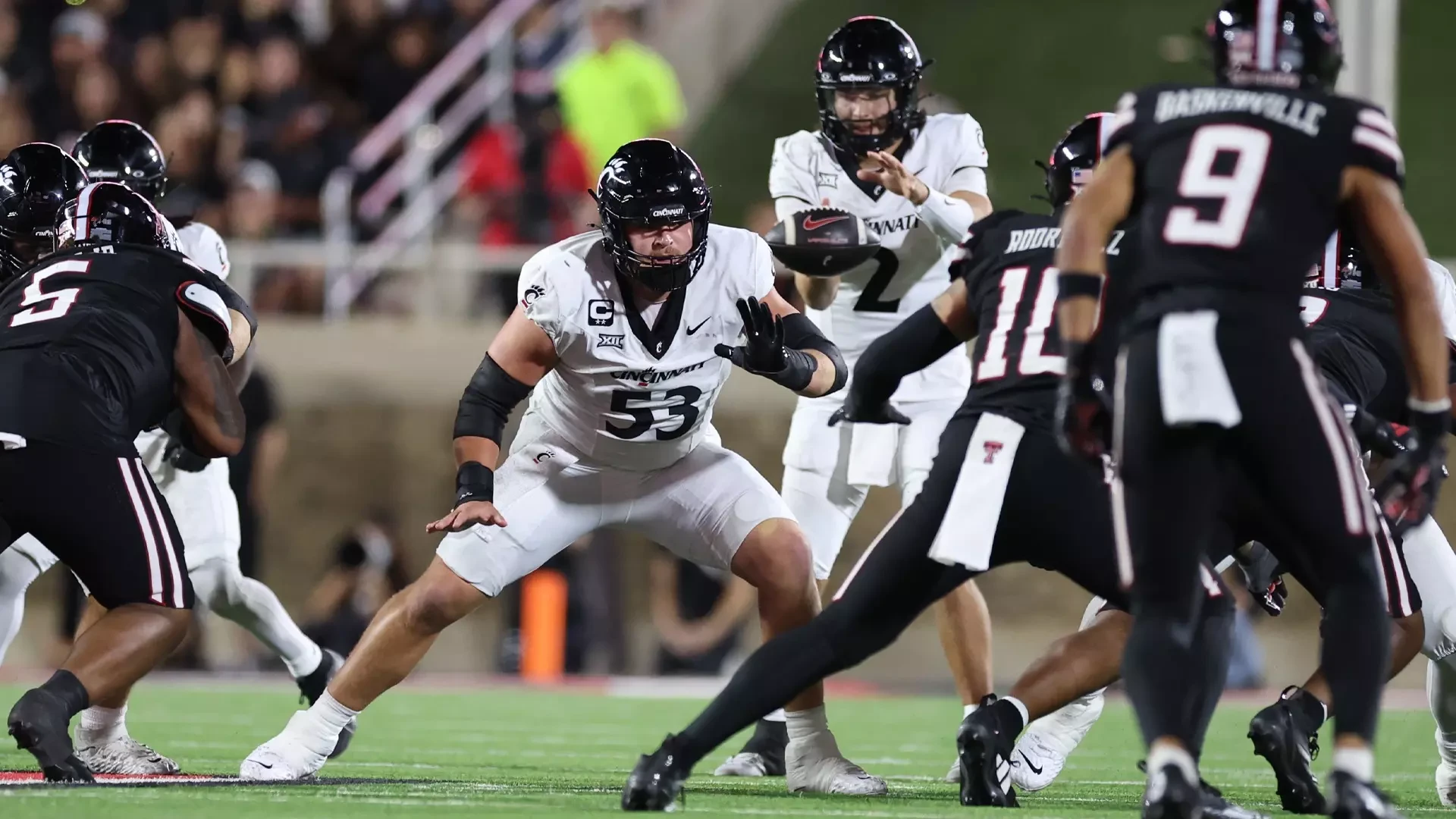 Gavin Gerhardt - 2025 Football Roster - University of Cincinnati Athletics  - Official Athletics Website