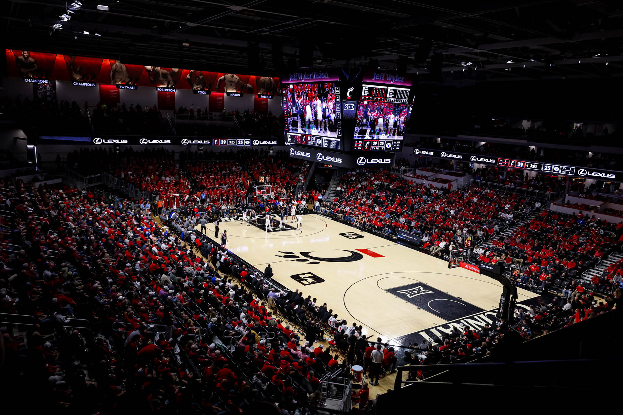 Cincinnati Men's Basketball news