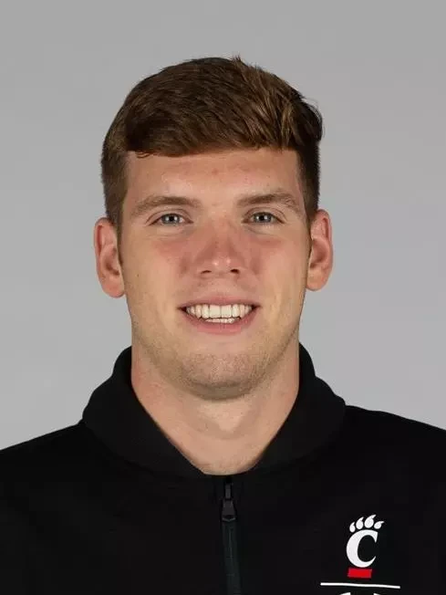 Justin Crew Justin Crew - 2018-19 Swimming & Diving Roster - University of ...